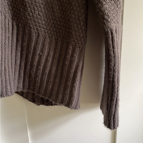 American Eagle Cardigan, OS - Picture 2 of 5